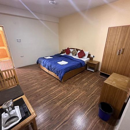 Hotel Wang Residency 레 외부 사진